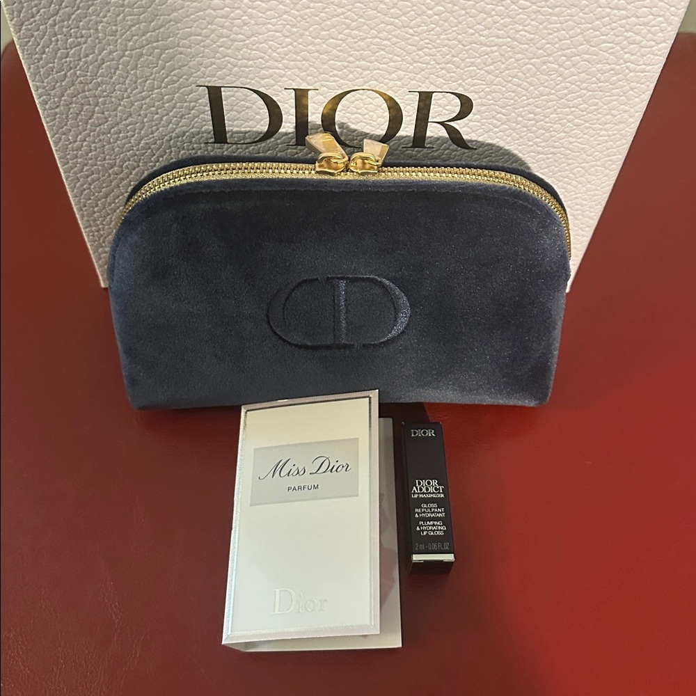 Dior BNIB Limited Edition Navy Velvet Makeup Pouch w Gold CD Logo and Zipper